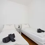 Apartment Spacious Huge Terrace & Views