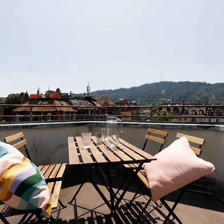 Spacious Huge Terrace & Views 아파트 취리히