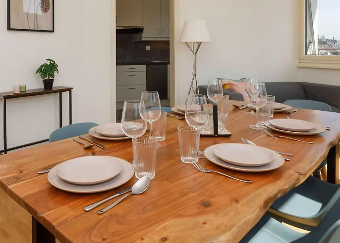 Appartement Spacious Huge Terrace & Views *