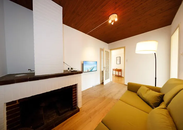 Spacious Huge Terrace & Views *